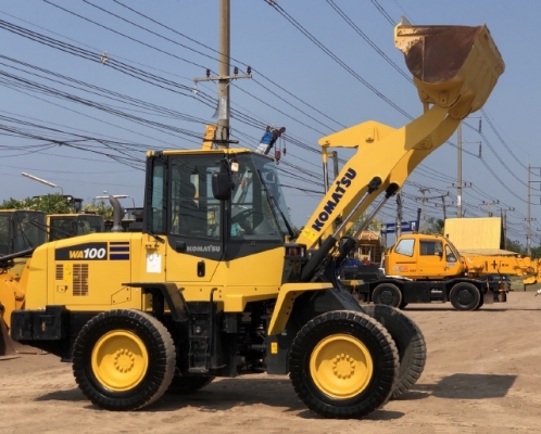 ขายรถตักล้อยาง KOMATSU WA100-7 ปี 2017 นำเข้าจากญี่ปุ่น สภาพสวยพร้อมใช้งาน มีVDOการทำงานครับ
