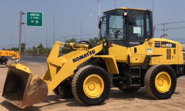 ขายรถตักล้อยาง KOMATSU WA100-7 ปี 2017 นำเข้าจากญี่ปุ่น สภาพสวยพร้อมใช้งาน มีVDOการทำงานครับ