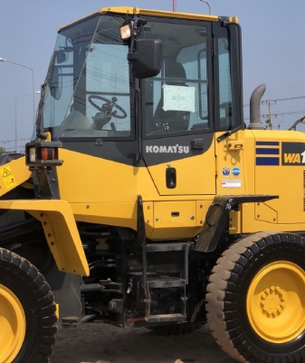 ขายรถตักล้อยาง KOMATSU WA100-7 ปี 2017 นำเข้าจากญี่ปุ่น สภาพสวยพร้อมใช้งาน มีVDOการทำงานครับ