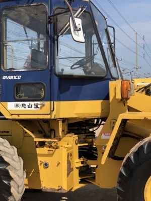 ขายรถตักล้อยาง KOMATSU WA150-1 นำเข้าเองจากญี่ปุ่น สภาพสวยพร้อมใช้ มีVDOการทำงานครับ