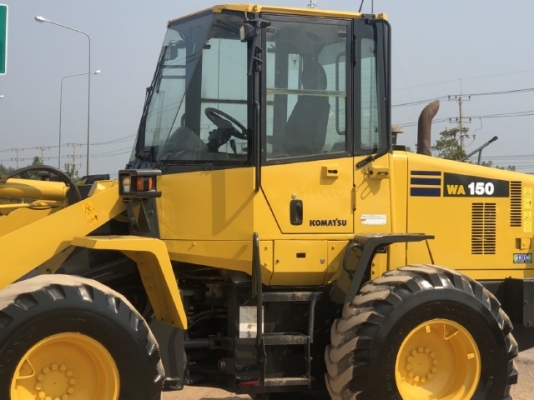 ขายรถตักล้อยาง KOMATSU WA150-6 ปี 2014 นำเข้าเองจากญี่ปุ่น สภาพสวยพร้อมใช้ มีVDOการทำงานครับ