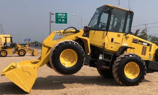 ขายรถตักล้อยาง KOMATSU WA150-6 ปี 2014 นำเข้าเองจากญี่ปุ่น สภาพสวยพร้อมใช้ มีVDOการทำงานครับ