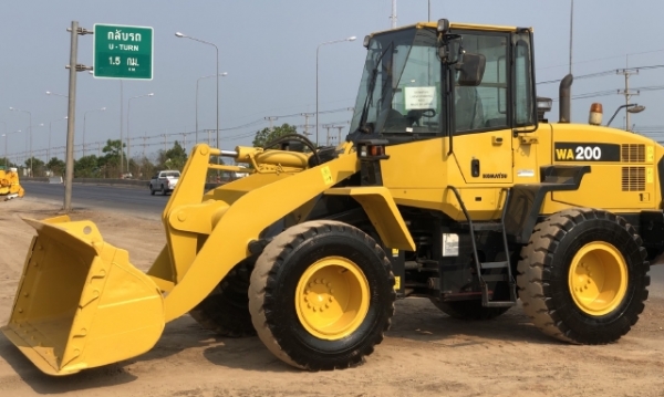 ขายรถตักล้อยาง KOMATSU WA200-6 ปี 2014 นำเข้าเองจากญี่ปุ่น สภาพสวยพร้อมใช้งาน มีVDOการทำงานครับ