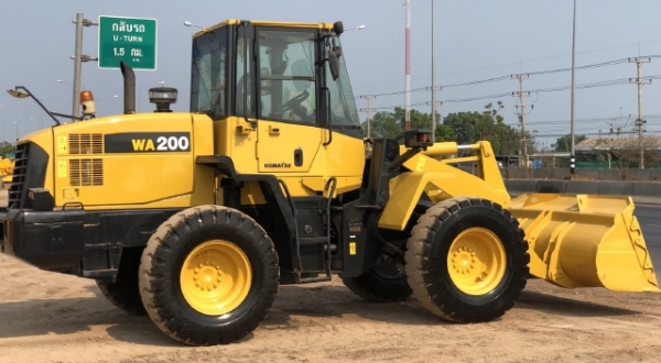 ขายรถตักล้อยาง KOMATSU WA200-6 ปี 2014 นำเข้าเองจากญี่ปุ่น สภาพสวยพร้อมใช้งาน มีVDOการทำงานครับ