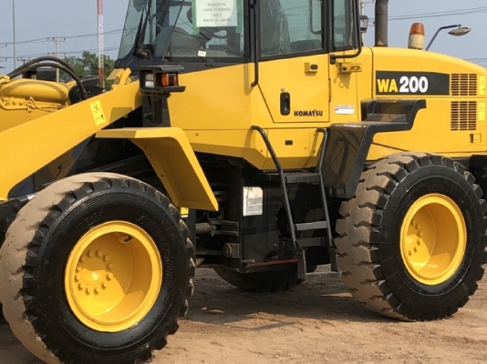 ขายรถตักล้อยาง KOMATSU WA200-6 ปี 2014 นำเข้าเองจากญี่ปุ่น สภาพสวยพร้อมใช้งาน มีVDOการทำงานครับ