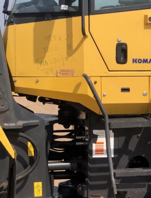 ขายรถตักล้อยาง KOMATSU WA270-6 ปี 2012 แขนยาวพิเศษ นำเข้าเองจากญี่ปุ่น มีVDOการทำงานครับ