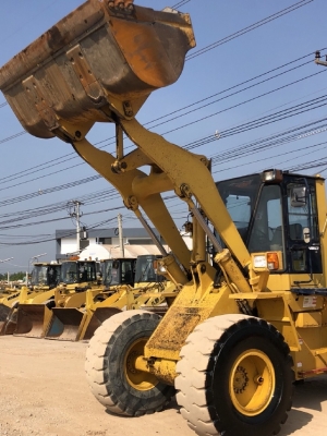 ขายรถตักล้อยาง KOMATSU WA300-1 นำเข้าเองจากญี่ปุ่น สภาพสวยพร้อมใช้ มีVDOการทำงานครับ