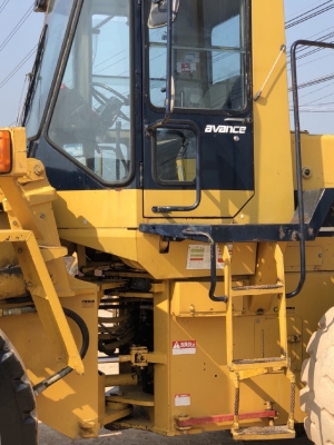 ขายรถตักล้อยาง KOMATSU WA300-1 นำเข้าเองจากญี่ปุ่น สภาพสวยพร้อมใช้ มีVDOการทำงานครับ