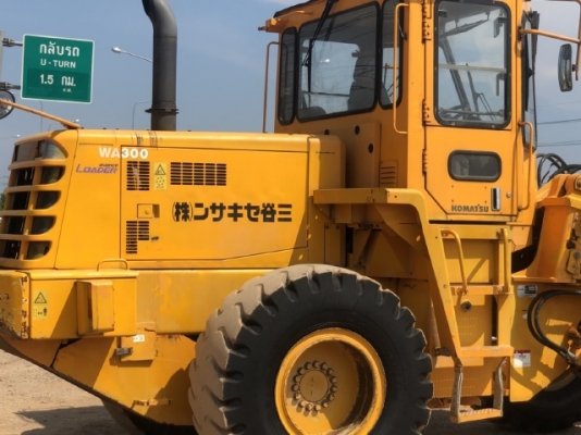 ขายรถตักล้อยาง KOMATSU WA300-3E นำเข้าเองจากญี่ปุ่น สภาพสวยพร้อมใช้งาน มีVDOการทำงานครับ