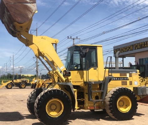 ขายรถตักล้อยาง KOMATSU WA300-3E นำเข้าเองจากญี่ปุ่น สภาพสวยพร้อมใช้ มีVDOการทำงานครับ
