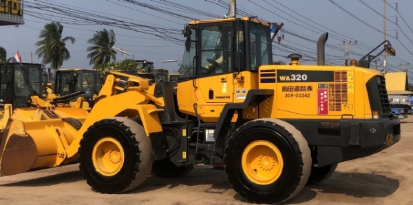 ขายรถตักล้อยาง KOMATSU WA320-6 ปี 2014 นำเข้าเองจากญี่ปุ่น สภาพสวยพร้อมใช้งาน มีVDOการทำงานครับ ขายรถตักล้อยาง KOMATSU WA320-6 ปี 2014 นำเข้าเองจากญี่ปุ่น สภาพสวยพร้อมใช้งาน มีVDOการทำงานครับ