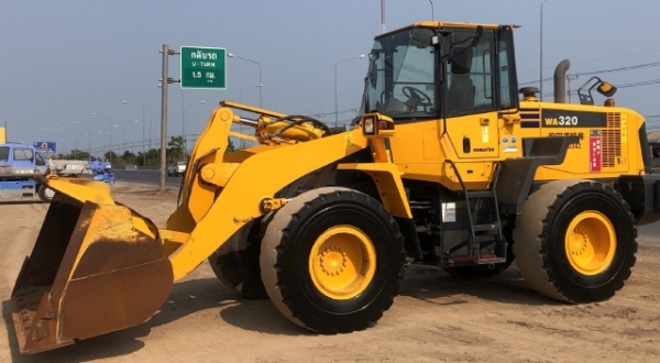 ขายรถตักล้อยาง KOMATSU WA320-6 ปี 2014 นำเข้าเองจากญี่ปุ่น สภาพสวยพร้อมใช้งาน มีVDOการทำงานครับ