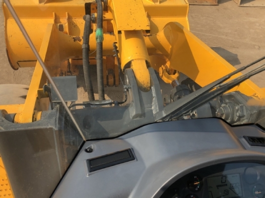 ขายรถตักล้อยาง KOMATSU WA320-6 ปี 2014 นำเข้าเองจากญี่ปุ่น สภาพสวยพร้อมใช้งาน มีVDOการทำงานครับ