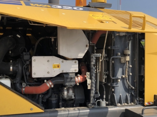 ขายรถตักล้อยาง KOMATSU WA320-7 ปี 2015 นำเข้าเองจากญี่ปุ่น สภาพสวยพร้อมใช้ มีVDOการทำงานครับ