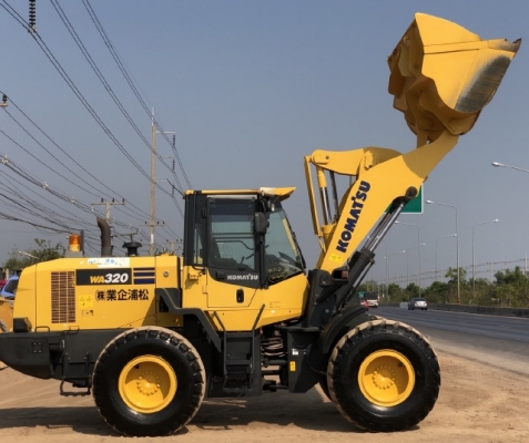 ขายรถตักล้อยาง KOMATSU WA320-7 ปี 2015 นำเข้าเองจากญี่ปุ่น สภาพสวยพร้อมใช้ มีVDOการทำงานครับ ขายรถตักล้อยาง KOMATSU WA320-7 ปี 2015 นำเข้าเองจากญี่ปุ่น สภาพสวยพร้อมใช้ มีVDOการทำงานครับ