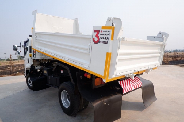 6 ล้อ ISUZU FRR 210 แรง กระบะดั้ม สามมิตร ปี 56 ไมล์ 170,000 สภาพพร้อมใช้ ยางดี สีหัวเดิม กระบะเก็บส