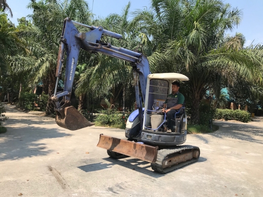 ขายแบคโฮ MITSUBISHI MM40SR(PC40)คอนโทลน้ำมัน ปั้มนิ้ว เดิมจากญี่ปุ่น100\% ทำงานสมบูรณ์ทุกระบบ รับรอง