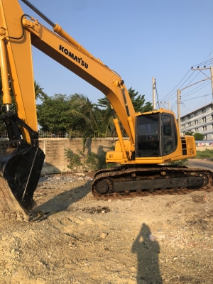 KOMATSU PC200-6 ไฟฟ้าตัด ช่วงล่างเต็ม เอกสารซื้อขาย สภาพสวย KOMATSU PC200-6 ไฟฟ้าตัด ช่วงล่างเต็ม เอกสารซื้อขาย สภาพสวย