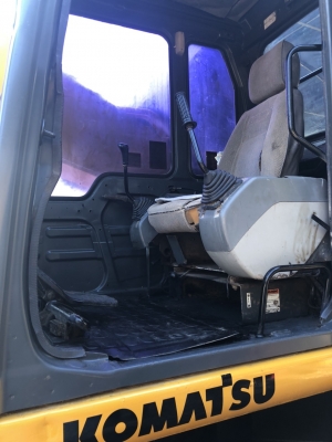 KOMATSU PC200-6 ไฟฟ้าตัด ช่วงล่างเต็ม เอกสารซื้อขาย สภาพสวย