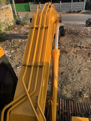 KOMATSU PC200-6 ไฟฟ้าตัด ช่วงล่างเต็ม เอกสารซื้อขาย สภาพสวย
