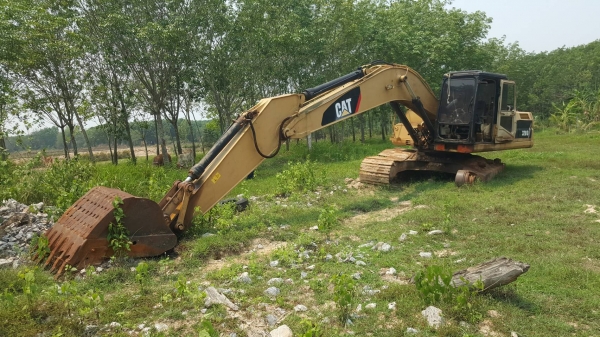 ขายตามสภาพ แบคโฮ CAT 320 V.2 ตัวเดินเสีย 1 ข้าง เครื่องเดิม ปั้มดี ไม่มีไฟฟ้า เอกสารใบซื้อขาย ราคาต่อรองได้ครับ ขายตามสภาพ แบคโฮ CAT 320 V.2 ตัวเดินเสีย 1 ข้าง เครื่องเดิม ปั้มดี ไม่มีไฟฟ้า เอกสารใบซื้อขาย ราคาต่อรองได้ครับ