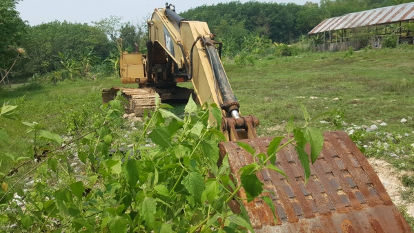 ขายตามสภาพ แบคโฮ CAT 320 V.2 ตัวเดินเสีย 1 ข้าง เครื่องเดิม ปั้มดี ไม่มีไฟฟ้า เอกสารใบซื้อขาย ราคาต่อรองได้ครับ ขายตามสภาพ แบคโฮ CAT 320 V.2 ตัวเดินเสีย 1 ข้าง เครื่องเดิม ปั้มดี ไม่มีไฟฟ้า เอกสารใบซื้อขาย ราคาต่อรองได้ครับ