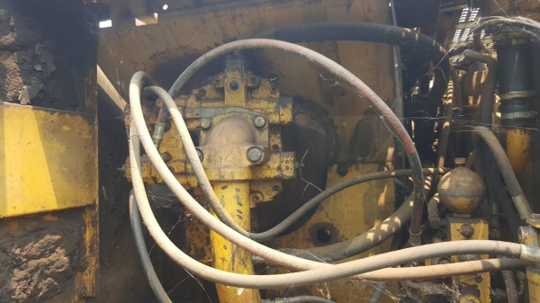 ขายตามสภาพ แบคโฮ CAT 320 V.2 ตัวเดินเสีย 1 ข้าง เครื่องเดิม ปั้มดี ไม่มีไฟฟ้า เอกสารใบซื้อขาย ราคาต่อรองได้ครับ ขายตามสภาพ แบคโฮ CAT 320 V.2 ตัวเดินเสีย 1 ข้าง เครื่องเดิม ปั้มดี ไม่มีไฟฟ้า เอกสารใบซื้อขาย ราคาต่อรองได้ครับ