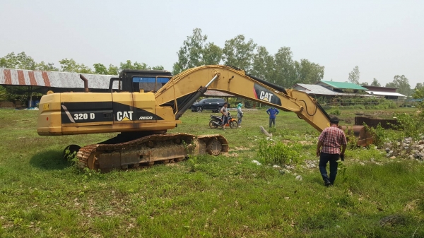 ขายตามสภาพ แบคโฮ CAT 320 V.2 ตัวเดินเสีย 1 ข้าง เครื่องเดิม ปั้มดี ไม่มีไฟฟ้า เอกสารใบซื้อขาย ราคาต่อรองได้ครับ ขายตามสภาพ แบคโฮ CAT 320 V.2 ตัวเดินเสีย 1 ข้าง เครื่องเดิม ปั้มดี ไม่มีไฟฟ้า เอกสารใบซื้อขาย ราคาต่อรองได้ครับ