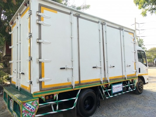 6ล้อตู้บรรทุก *EURO3* ISUZU NMR 130 แรงม้า ยาว 4.30 ม. ปี2555 รถห้างแท้ (มีเอกสารเล่มพร้อมโอน) รถสวย 6ล้อตู้บรรทุก *EURO3* ISUZU NMR 130 แรงม้า ยาว 4.30 ม. ปี2555 รถห้างแท้ (มีเอกสารเล่มพร้อมโอน) รถสวย