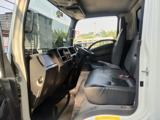 6ล้อตู้บรรทุก *EURO3* ISUZU NMR 130 แรงม้า ยาว 4.30 ม. ปี2555 รถห้างแท้ (มีเอกสารเล่มพร้อมโอน) รถสวย