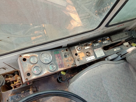 แบคโฮล้อยาง KOMATSU PC100-3 สภาพดี