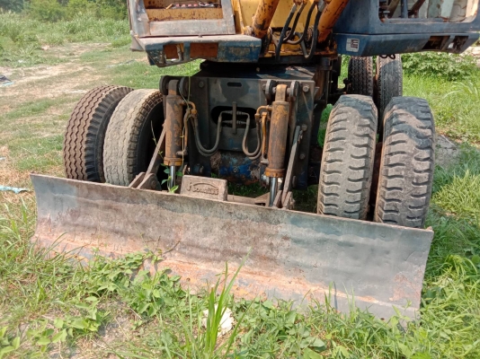 แบคโฮล้อยาง KOMATSU PC100-3 สภาพดี
