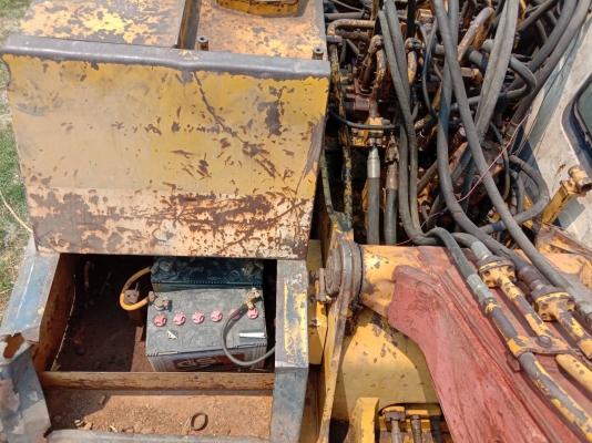 แบคโฮล้อยาง KOMATSU PC100-3 สภาพดี