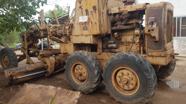 ขายรถเกรด KOMATSU GD31 ระบบไฮดอลิค