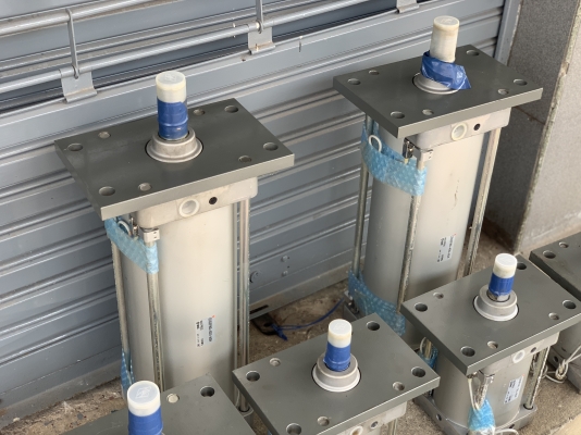 ขายกระบอกลม SMC made in Japan *** ของใหม่ไม่เคยใช้งาน *** มี 5 ขนาดตามรูปครับ พร้อมใช้งาน ขายกระบอกลม SMC made in Japan *** ของใหม่ไม่เคยใช้งาน *** มี 5 ขนาดตามรูปครับ พร้อมใช้งาน