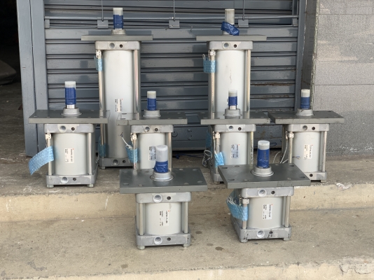 ขายกระบอกลม SMC made in Japan *** ของใหม่ไม่เคยใช้งาน *** มี 5 ขนาดตามรูปครับ พร้อมใช้งาน