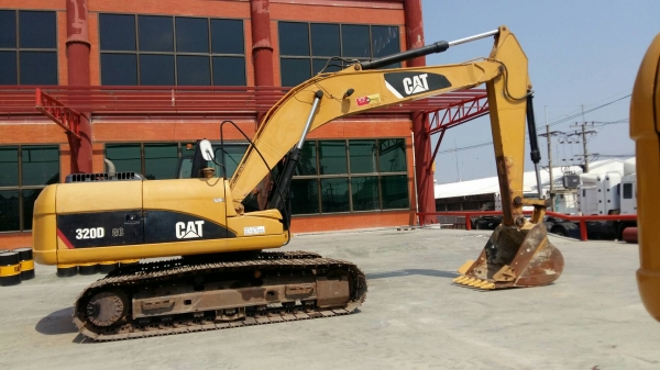 ขายรถขุดขนาด 20 ตัน CATERPILLAR,320D GC