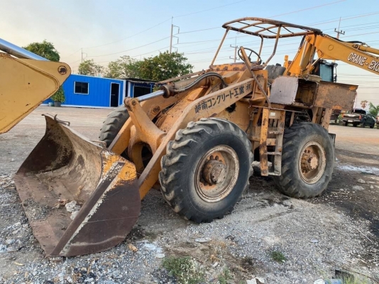 ขาย 159,000 รถตักล้อยาง 2 เพลา KOMATSU JH60 เครื่องดี เกียร์ดี สภาพจอด ติดทำงานได้ สนใจดูรถ ที่ จังห ขาย 159,000 รถตักล้อยาง 2 เพลา KOMATSU JH60 เครื่องดี เกียร์ดี สภาพจอด ติดทำงานได้ สนใจดูรถ ที่ จังห