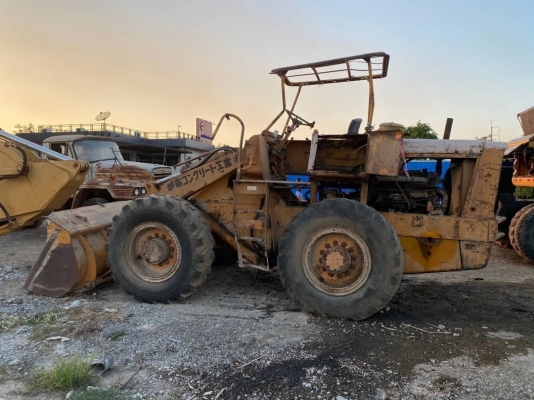 ขาย 159,000 รถตักล้อยาง 2 เพลา KOMATSU JH60 เครื่องดี เกียร์ดี สภาพจอด ติดทำงานได้ สนใจดูรถ ที่ จังห