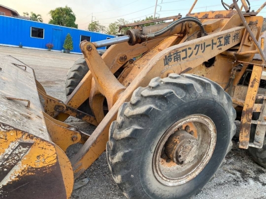ขาย 159,000 รถตักล้อยาง 2 เพลา KOMATSU JH60 เครื่องดี เกียร์ดี สภาพจอด ติดทำงานได้ สนใจดูรถ ที่ จังห