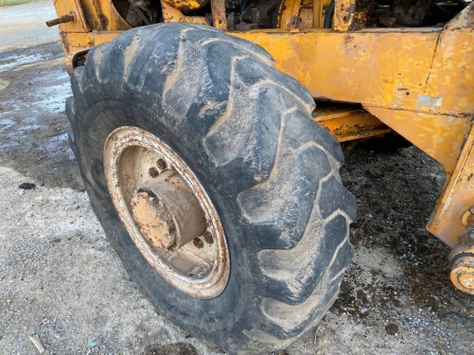 ขาย 159,000 รถตักล้อยาง 2 เพลา KOMATSU JH60 เครื่องดี เกียร์ดี สภาพจอด ติดทำงานได้ สนใจดูรถ ที่ จังห