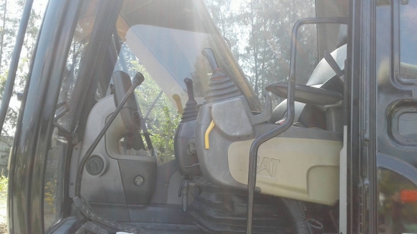 CAT320D เอกสารเล่มทะเบียน สภาพสวย คอมนอก15,000