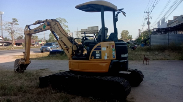 Komatsu PC40MR-2 โทร066-1241441