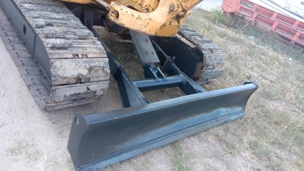 Komatsu PC40MR-2 โทร066-1241441