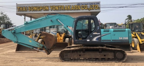 ขายรถขุด KOBELCO SK200 MARK 8 ปี 2009 นำเข้าเองจากญี่ปุ่น สภาพสวยพร้อมใช้งาน มีVDOการทำงานครับ