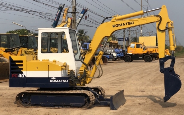 ขายรถขุด KOMATSU PC40 นำเข้าจากญี่ปุ่น สภาพสวยพร้อมใช้งาน มีVDOการทำงานครับ ขายรถขุด KOMATSU PC40 นำเข้าจากญี่ปุ่น สภาพสวยพร้อมใช้งาน มีVDOการทำงานครับ