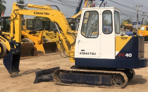 ขายรถขุด KOMATSU PC40 นำเข้าจากญี่ปุ่น สภาพสวยพร้อมใช้งาน มีVDOการทำงานครับ ขายรถขุด KOMATSU PC40 นำเข้าจากญี่ปุ่น สภาพสวยพร้อมใช้งาน มีVDOการทำงานครับ