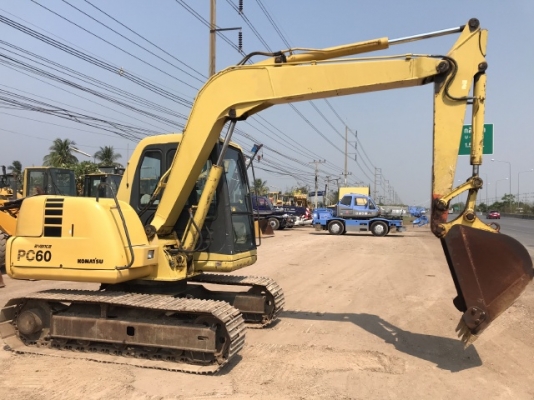 ขายรถขุด KOMATSU PC60-7 นำเข้าเองจากญี่ปุ่น สภาพสวยพร้อมใช้งาน มีVDOการทำงานครับ ขายรถขุด KOMATSU PC60-7 นำเข้าเองจากญี่ปุ่น สภาพสวยพร้อมใช้งาน มีVDOการทำงานครับ