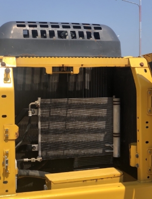 ขายรถขุด KOMATSU PC200-8 นำเข้าเองจากญี่ปุ่น สภาพสวยพร้อมใช้งาน มีVDOการทำงานครับ ขายรถขุด KOMATSU PC200-8 นำเข้าเองจากญี่ปุ่น สภาพสวยพร้อมใช้งาน มีVDOการทำงานครับ