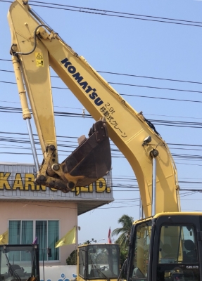 ขายรถขุด KOMATSU PC200-8 นำเข้าเองจากญี่ปุ่น สภาพสวยพร้อมใช้งาน มีVDOการทำงานครับ